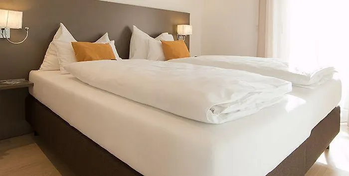 Vitus & 4* Στάιρ